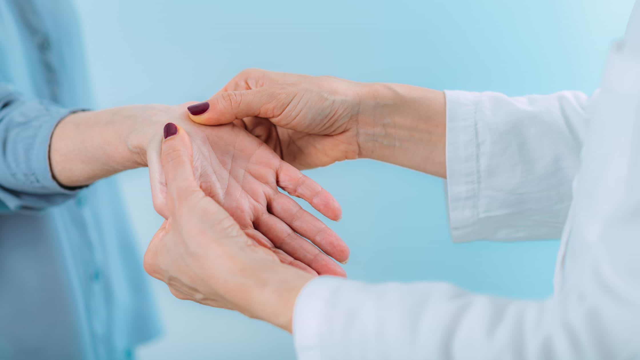 diagnosing shoulder pain from carpal tunnel